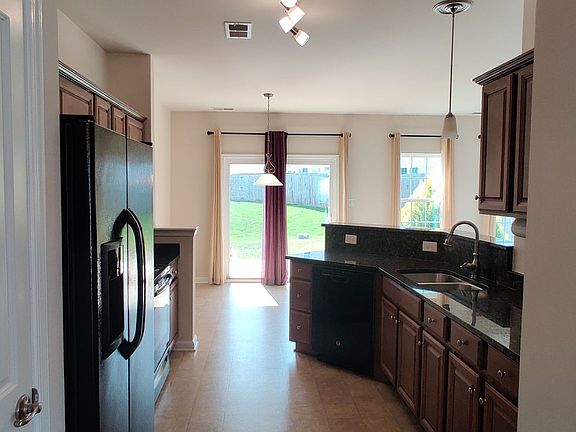 5th image of 9033 Annex Ln