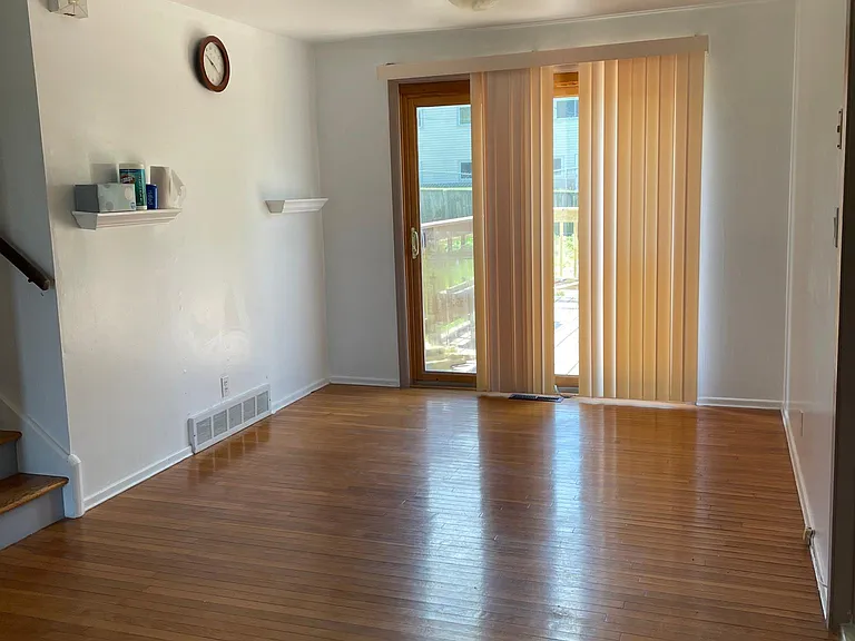 27 Clooney Dr — Photo 5