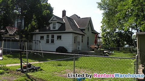 3rd image of 1877 Norfolk Ave
