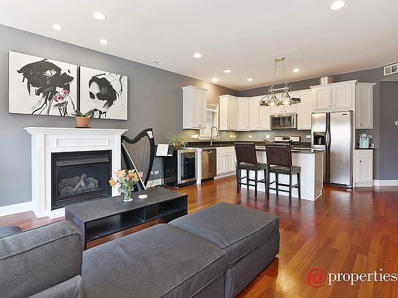 Kitchen / Living Room