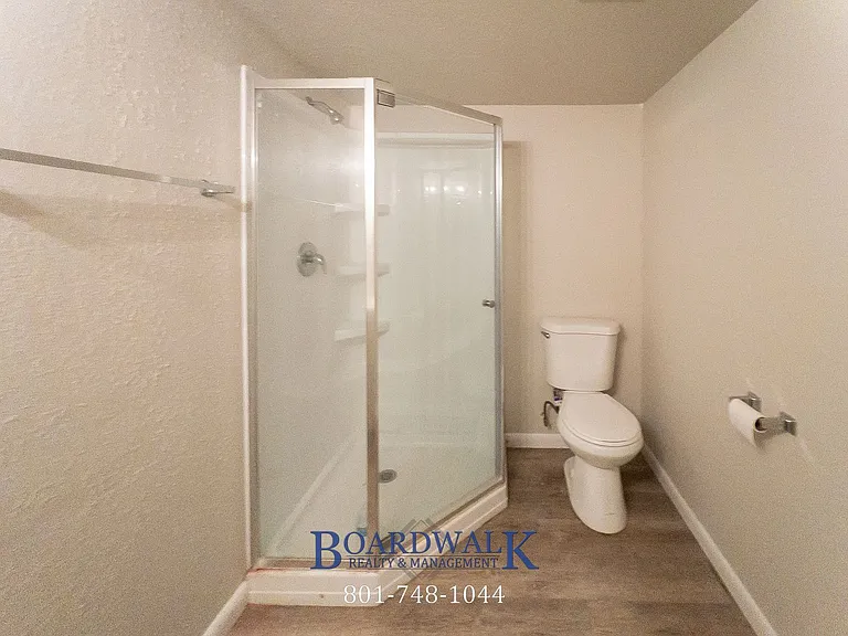34 Glenwood Ave — Photo 15