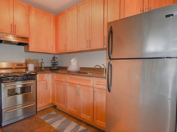 3rd image of 444 E 88th St APT 5A
