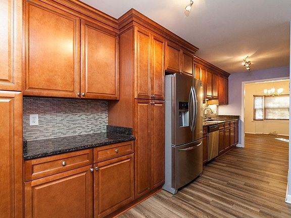 4th image of 5544 Paxford Ct