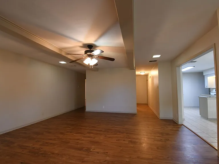 710 Kelli — Photo 5