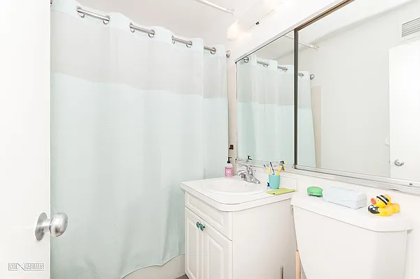 Sold by Citi Habitats | media 7
