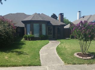 2407 Elizabeth Ave, Des Moines, IA 50317