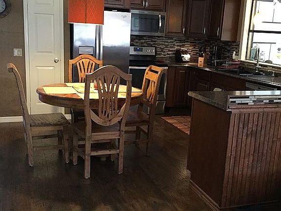 3rd image of 104 Las Palmas Blvd