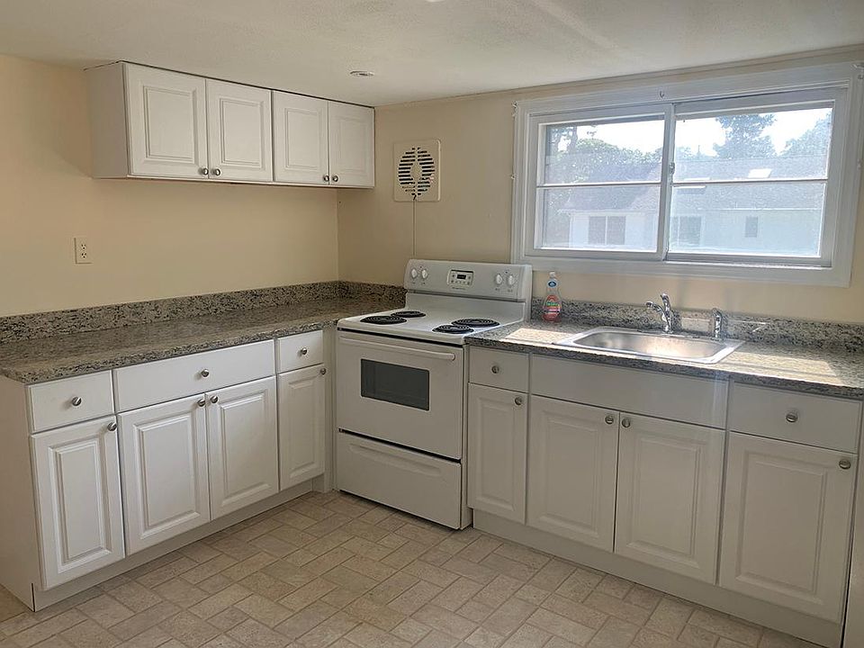 1st image of 1308 Oak Ave Floor 2