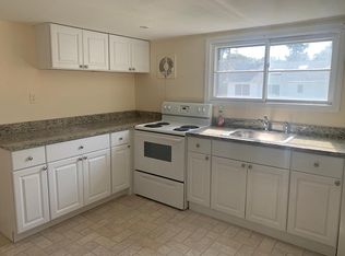 1308 Oak Ave FLOOR 2, West Islip, NY 11795