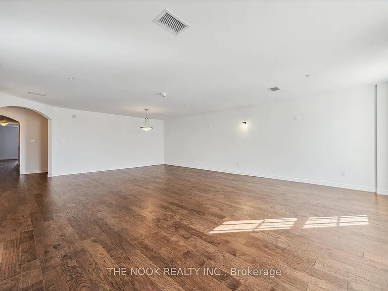 38 Walton St #308 — Photo 5