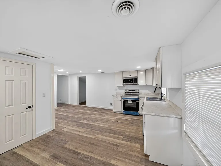 4205 Carroll Ave — Photo 28