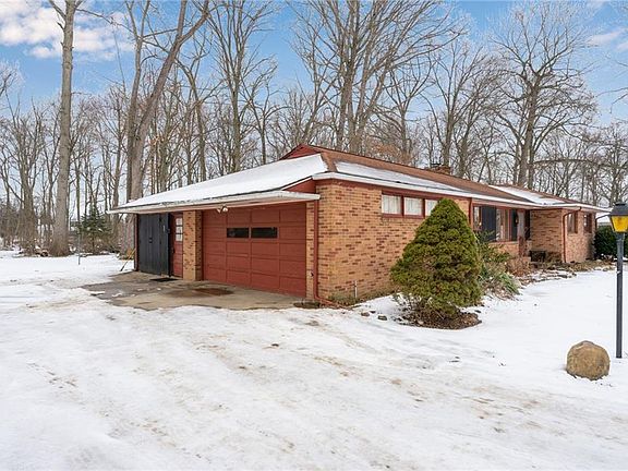 2nd image of 3931 Northwood Dr SE