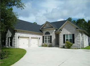 51 Demeries Lake Ct, Richmond Hill, GA 31324