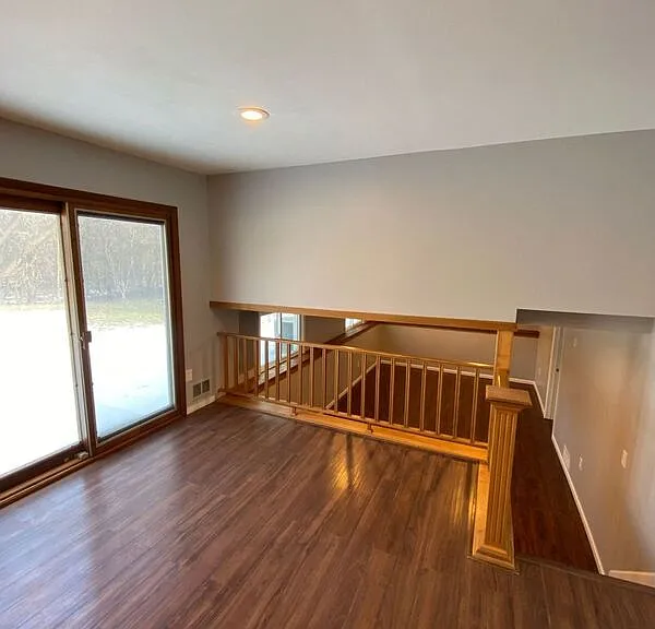 243 Randall Dr — Photo 6