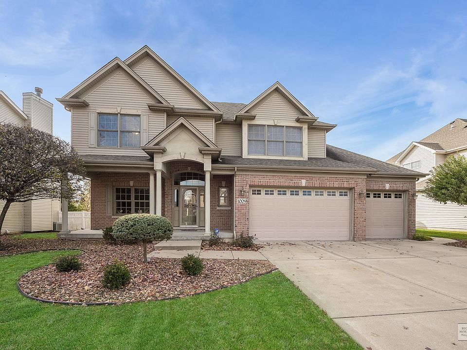 1st image of 1009 Callaway Dr W