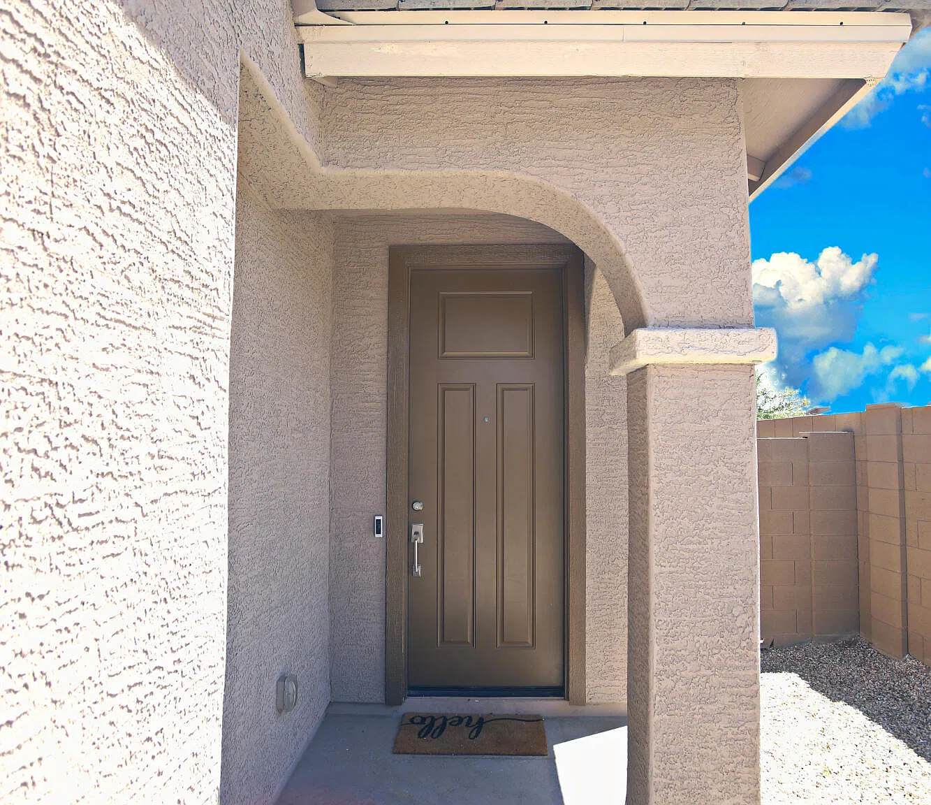 4 bed, 2.0 bath, 1800 sqft, $2,500 — Photo 4