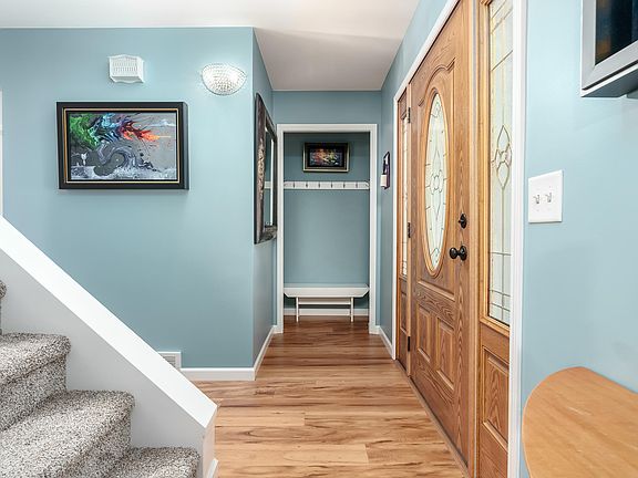 3rd image of 6557 Woodlea Dr