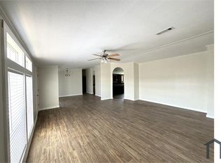 2033 Daisy Lou #8, San Antonio, TX 78245
