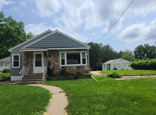 720 N Jefferson Ave, Dixon, IL 61021
