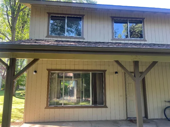 814 Carmen Dr APT C, Mount Shasta, CA 96067