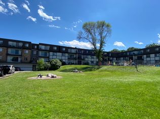 Lord Fletcher's Apartments, Spring Park, MN 55384