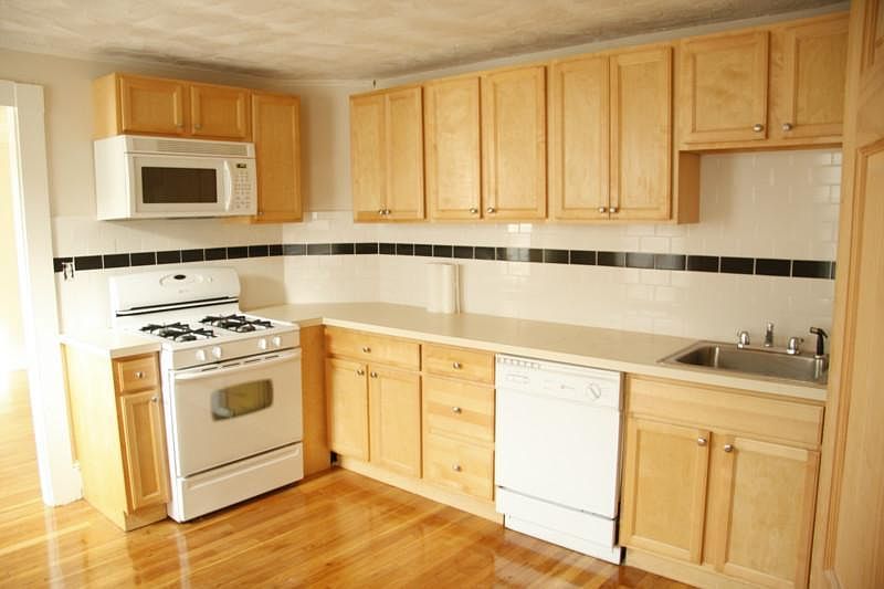 2nd image of 60 Bedford St #22