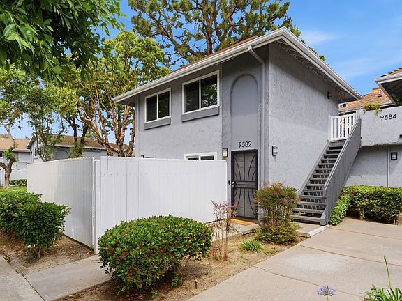 3rd image of 9582 Pettswood Dr