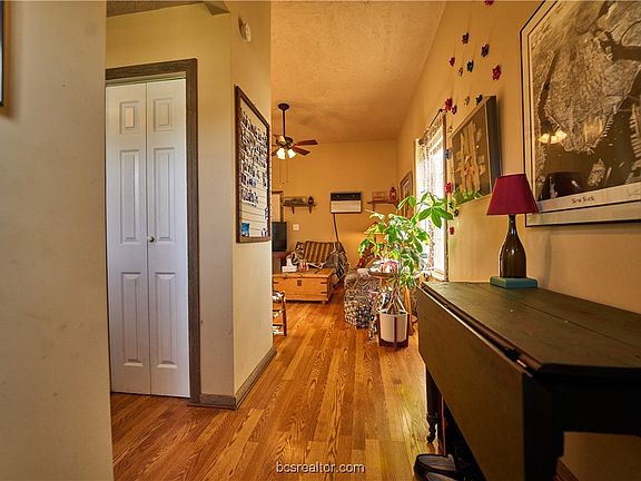 5th image of 213 E Washington Ave