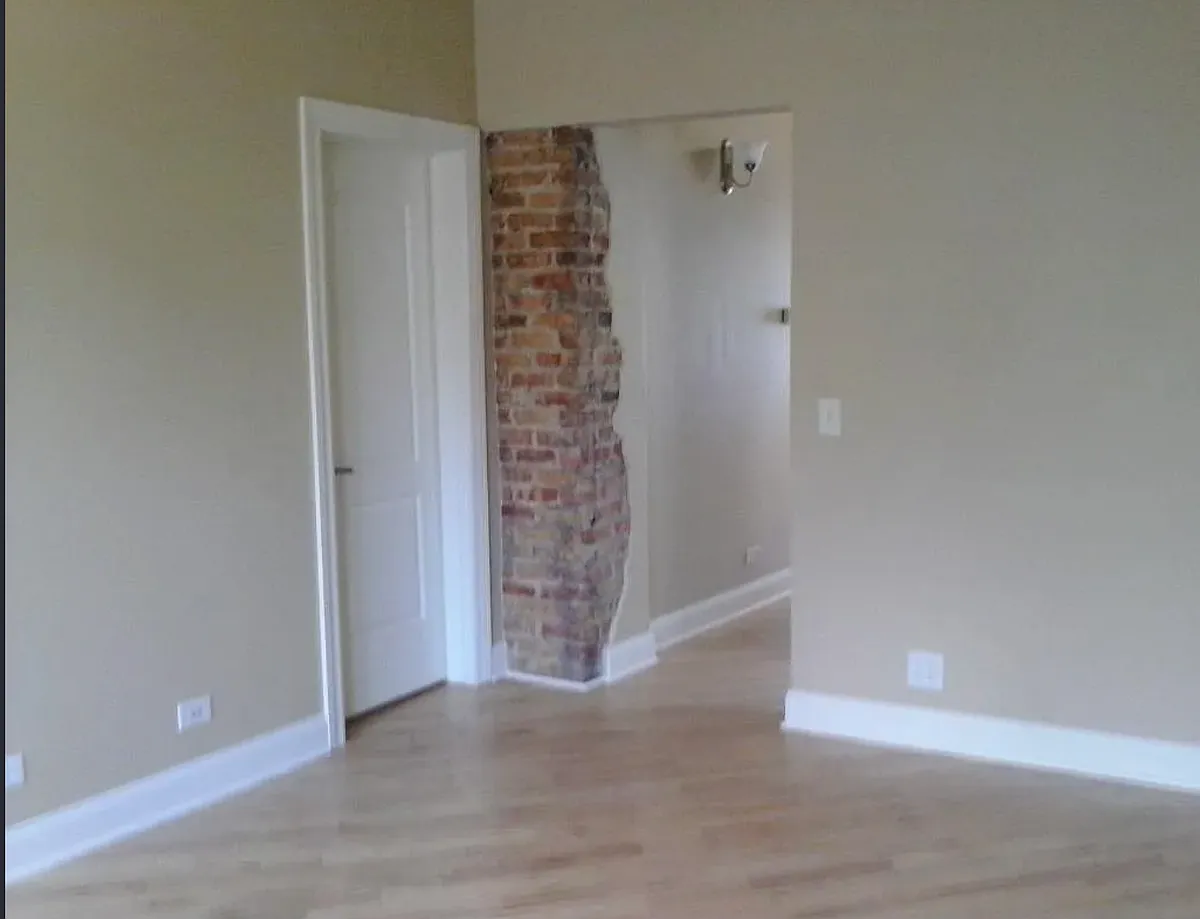 Building Photo - 2929 N Ridgeway Ave #2