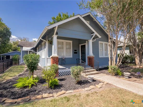 1705 N Vine St, Victoria, TX 77901