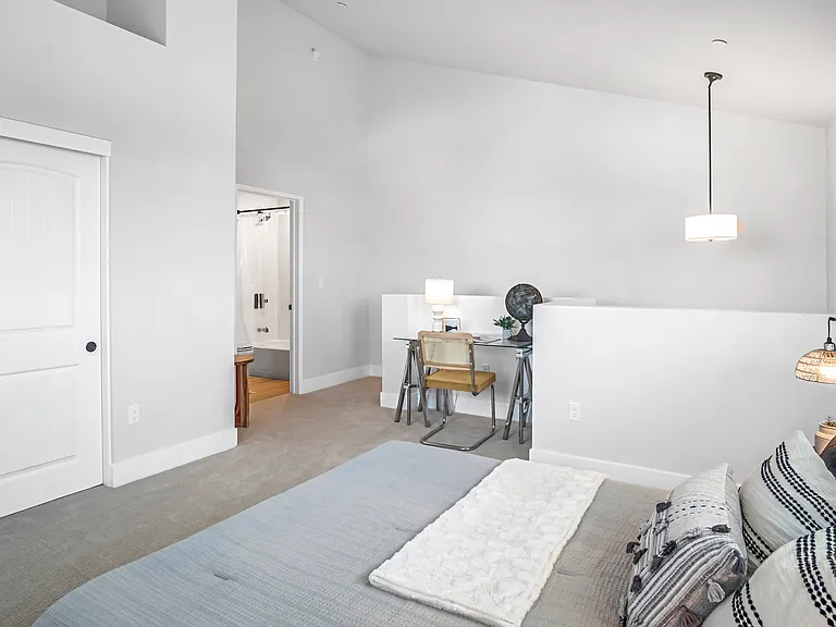 10035 S Western Ave — Photo 6