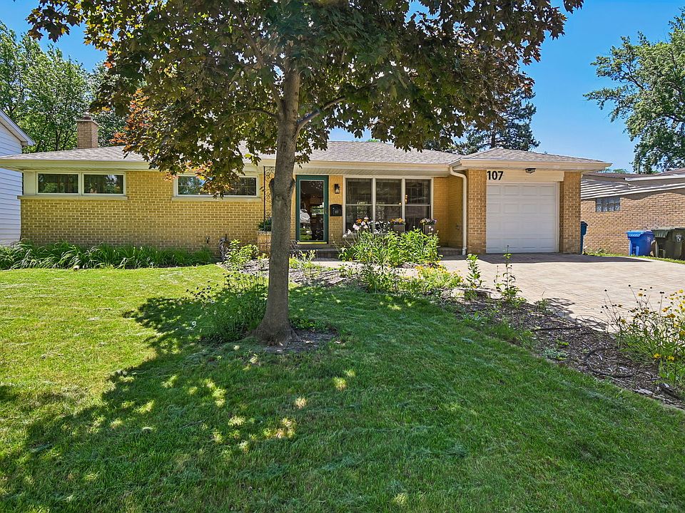 1st image of 107 W Orchard Pl