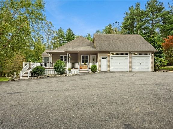 3rd image of 10 Anderson Way