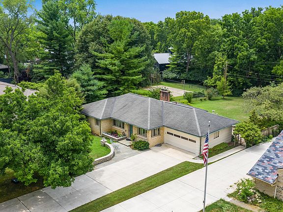 3rd image of 4653 Scenic Dr