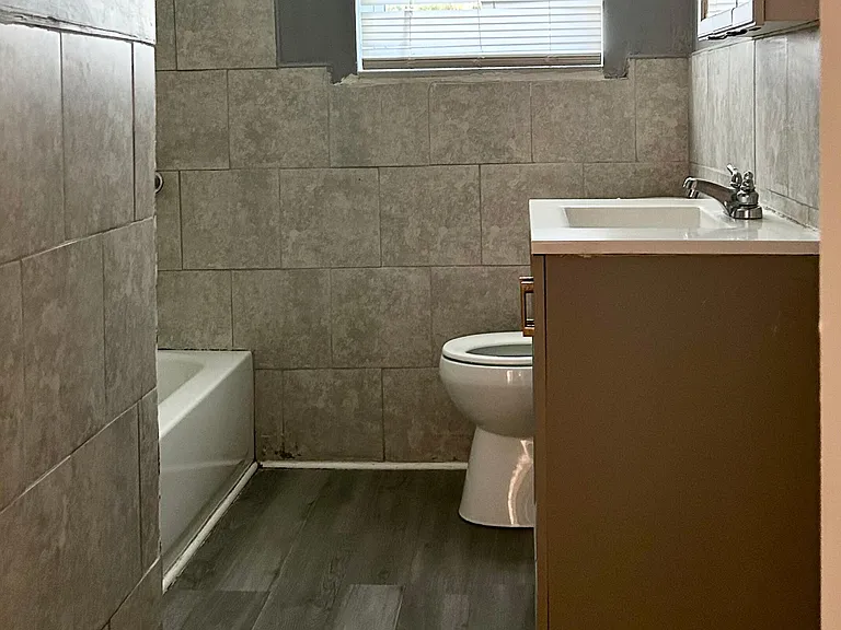 308 S 8th St — Photo 7
