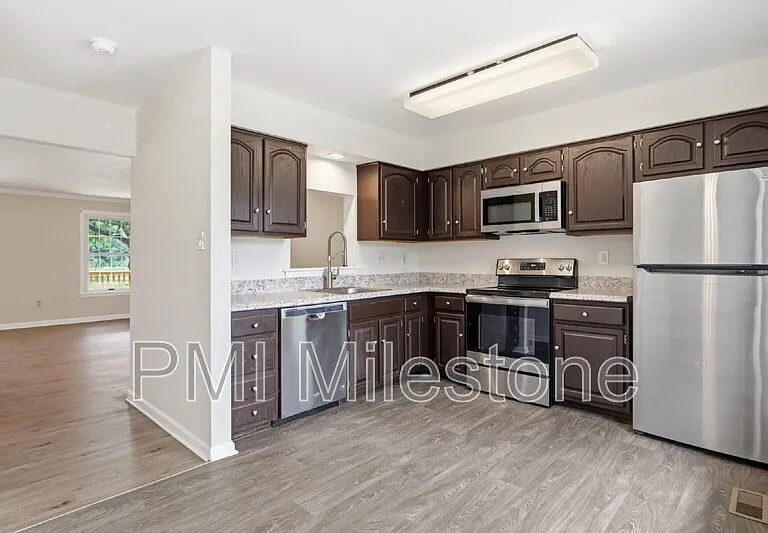 6581 Ewald Ct — Photo 4