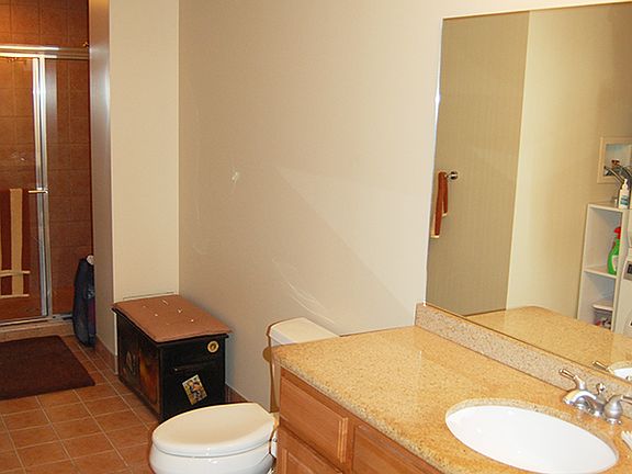 4th image of 745 Washington St APT 406