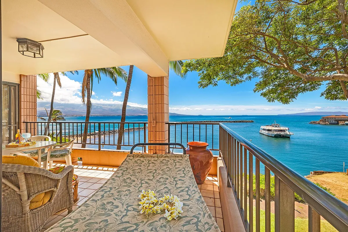 Building Photo - 30 Hauoli St #310