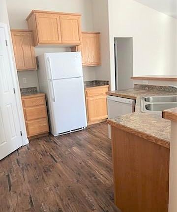 4th image of 516 Harbor View Dr #A