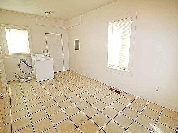 4th image of 623 Jackson Ave