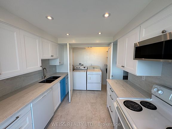 4th image of 7460 Bathurst St #904
