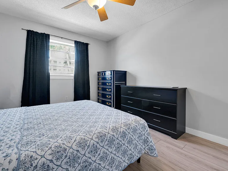415 NE 2nd St #209 — Photo 16