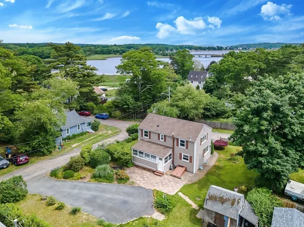 10 Gordon St, Wareham, MA 02571