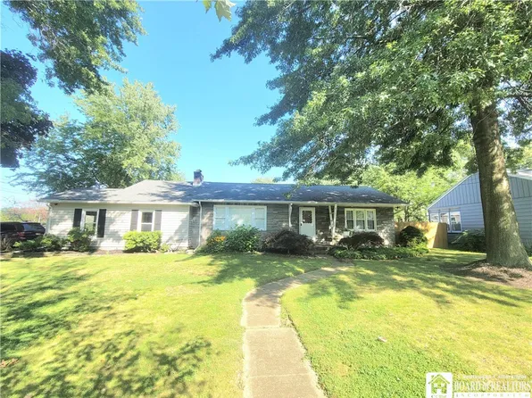 37 Fay St, Brocton, NY 14716