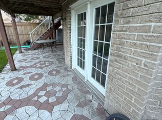 156 Bristol Rd #BASEMENT, Newmarket, ON L3Y7W8