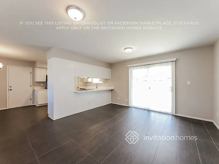 3518 W Shangri La Rd — Photo 5