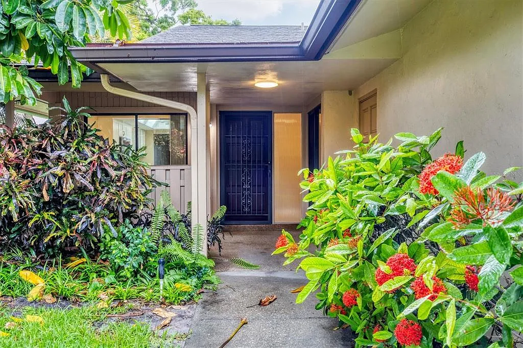 2 bed, 2.0 bath, 1206 sqft, $2,400 — Photo 3