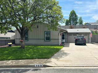 809 Sutter St, Yreka, CA 96097