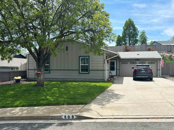 809 Sutter St, Yreka, CA 96097