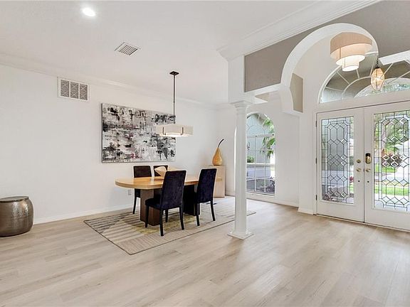 5th image of 9327 Wellington Park Cir